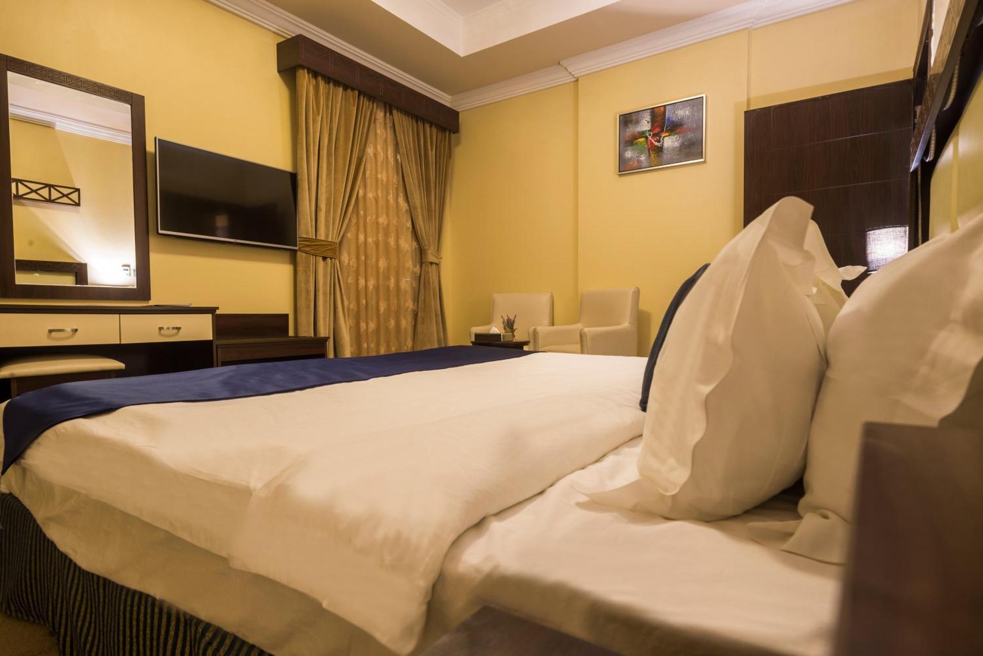 Lahoya Hotel Jeddah Exterior photo