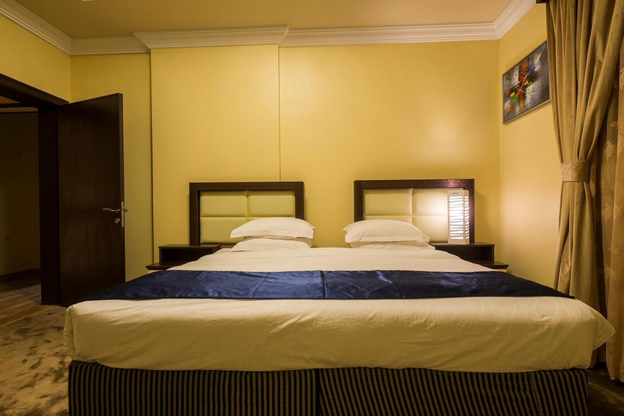 Lahoya Hotel Jeddah Exterior photo
